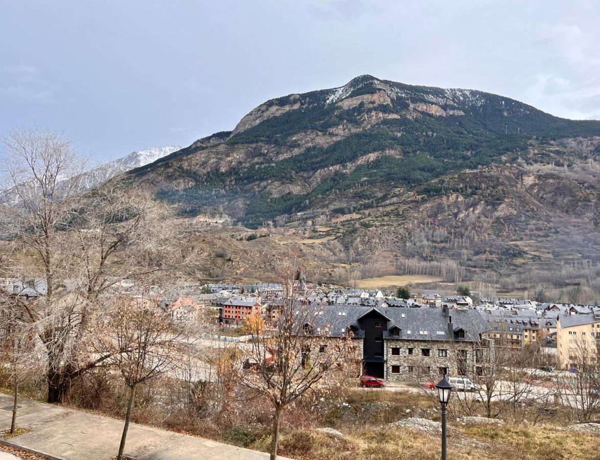 Апартаменты Bpirineos-Ardones Бенаске Экстерьер фото